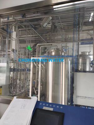 Sistema de distribuição de água purificada em circuito pressurizado para sistema de injeção