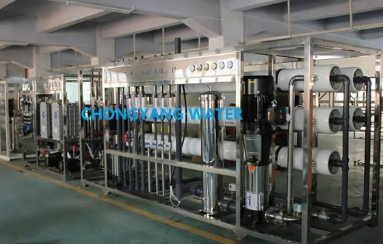 Sistema de água ultrapura com bomba CNP com temperatura controlada entre 5 e 40 °C